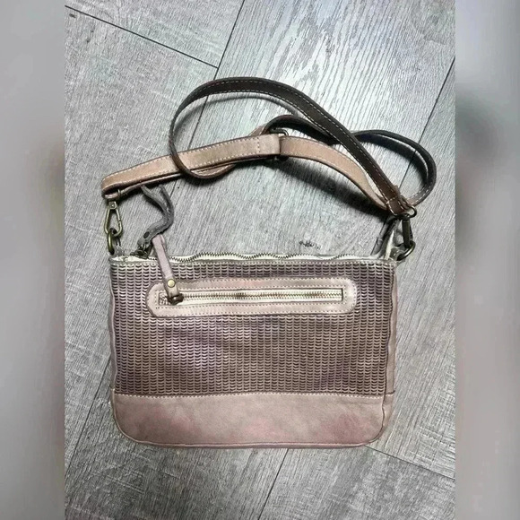 Sundance Perforated Leather Cross Over Zippered Leather Purse Italy $198 - Picture 2 of 6